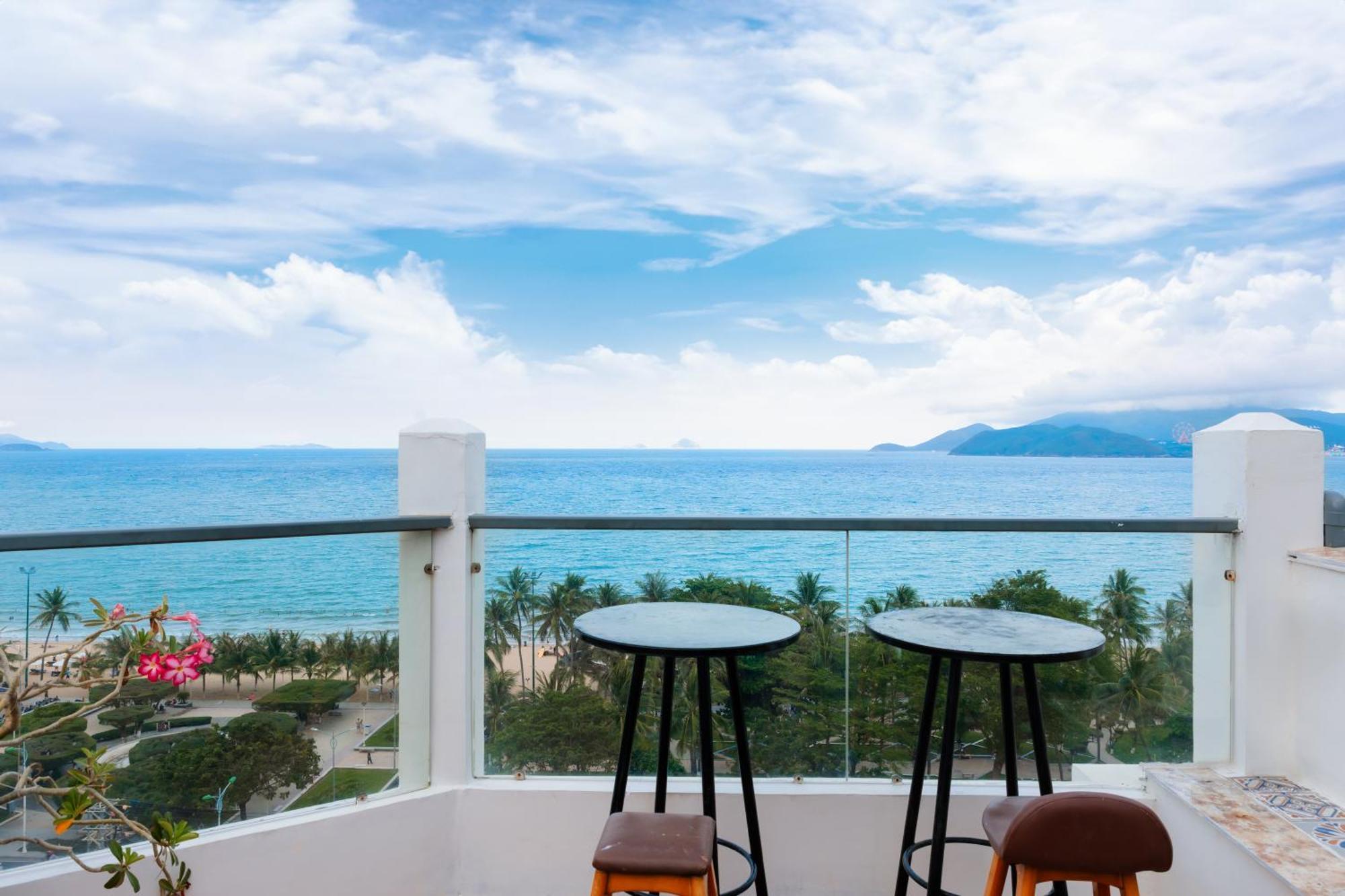 Azura Gold Hotel & Apartment Nha Trang Exterior foto